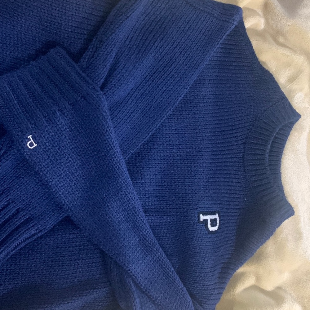 NWOT size L Pink brand sweater- navy blue. Never worn.